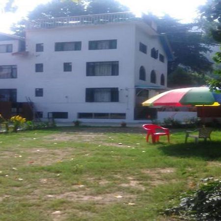 Hotel Grand Jigar Srīnagar Esterno foto