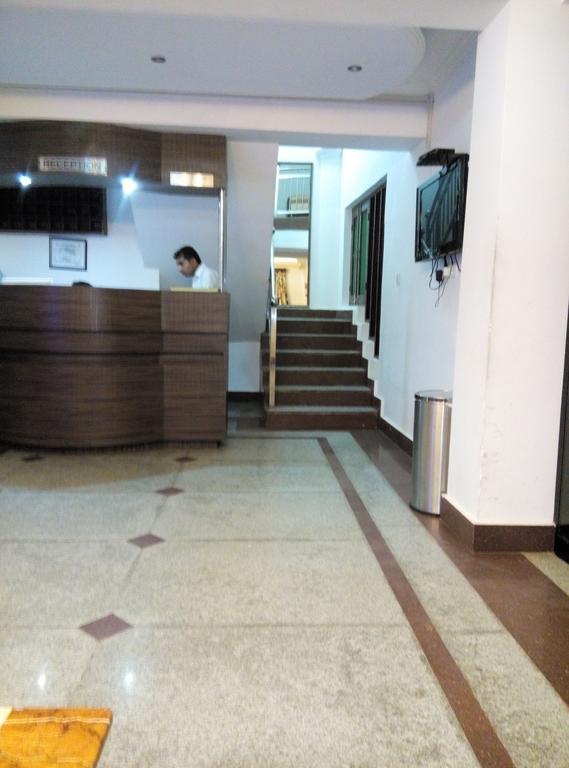 Hotel Grand Jigar Srīnagar Esterno foto