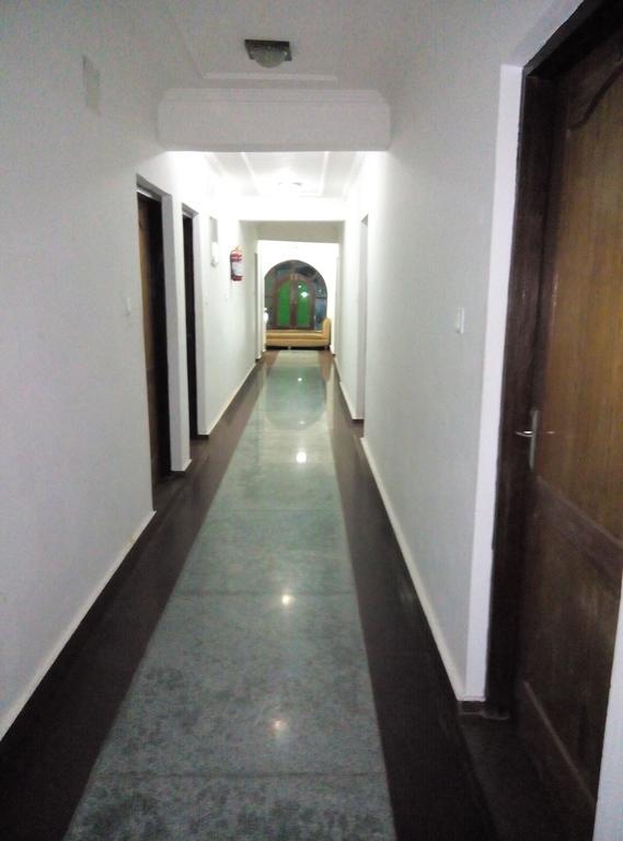 Hotel Grand Jigar Srīnagar Esterno foto
