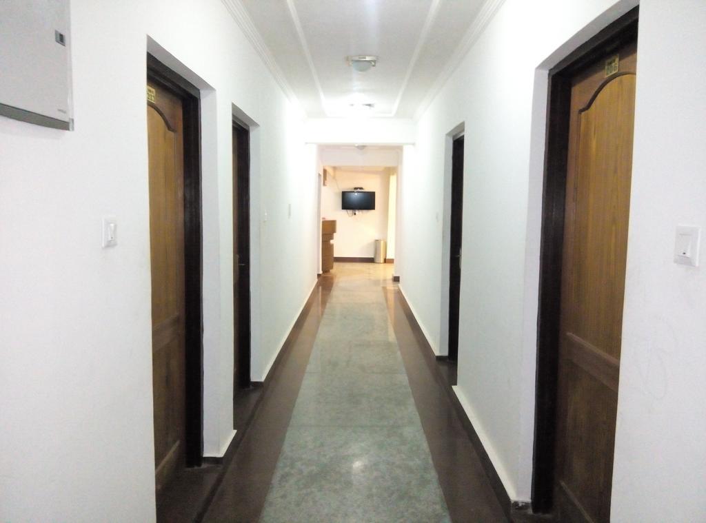 Hotel Grand Jigar Srīnagar Esterno foto