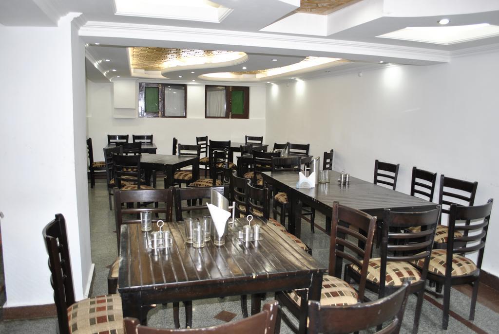 Hotel Grand Jigar Srīnagar Esterno foto